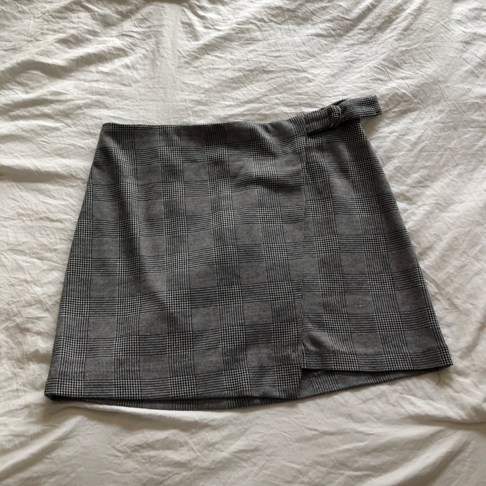 Plaid mini skirt size 6